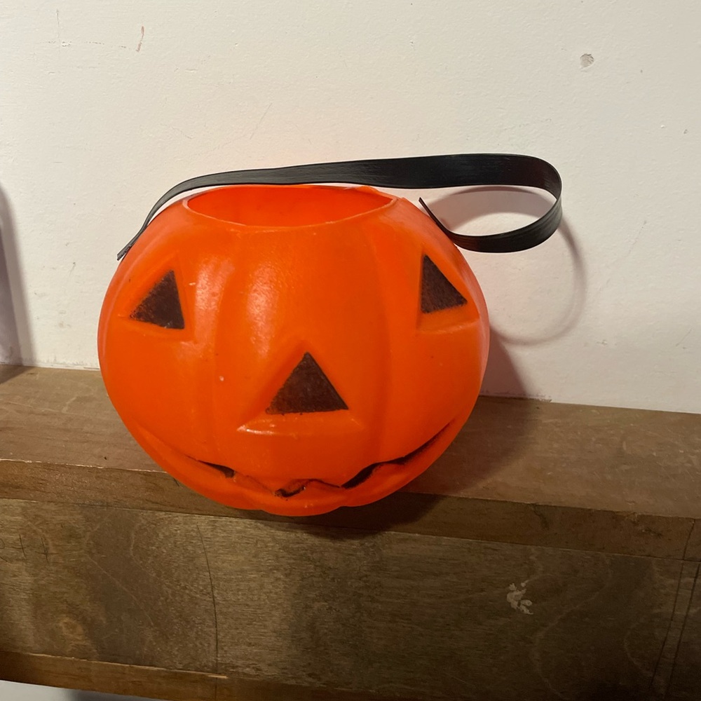 Vintage Plastic Blow Mold Jack-o-Lantern Pumpkin Candy Treat Carrier, Small